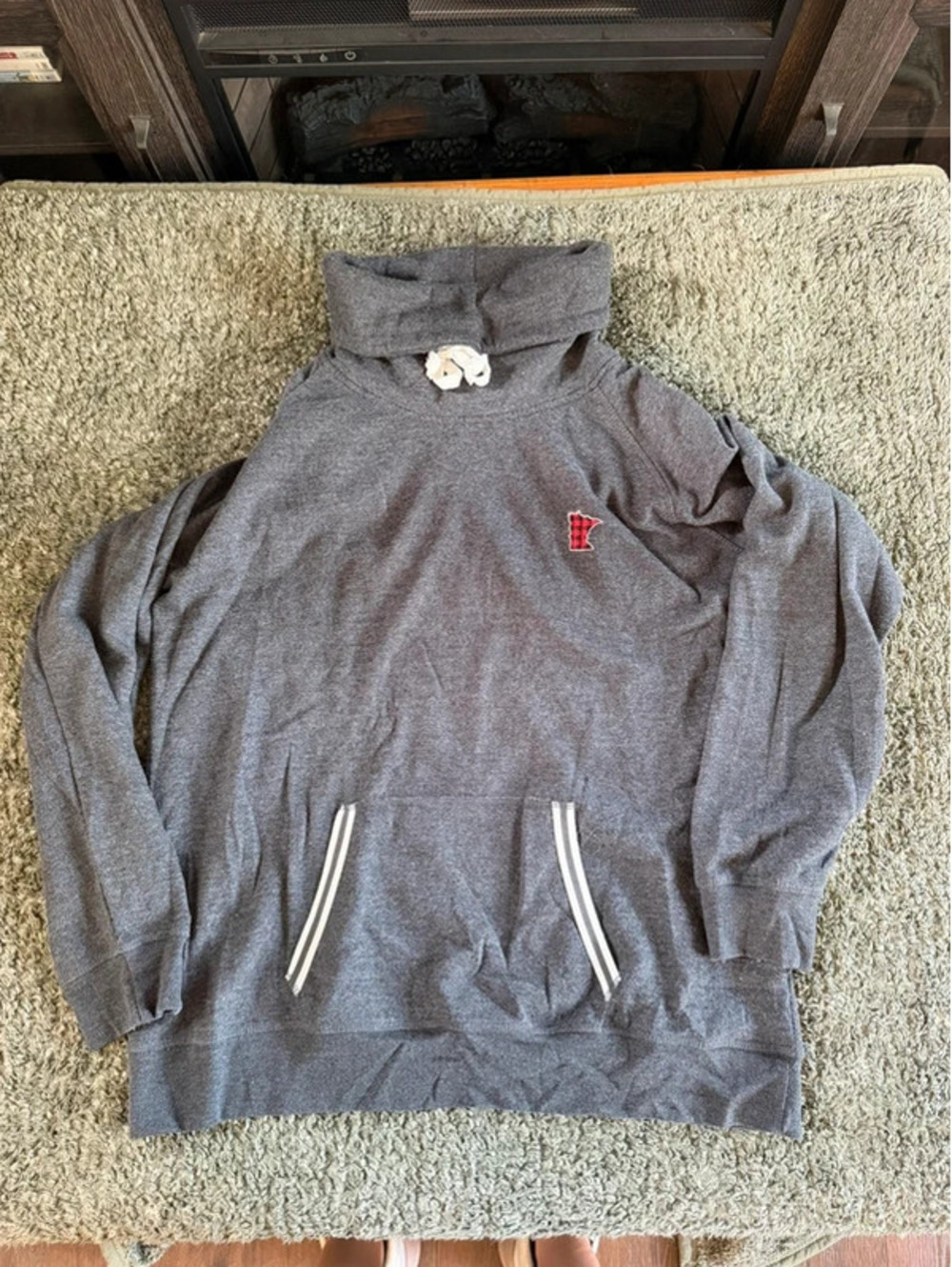 J America Ladies XXL Gray Pullover Hoodie with Minnesota Patch